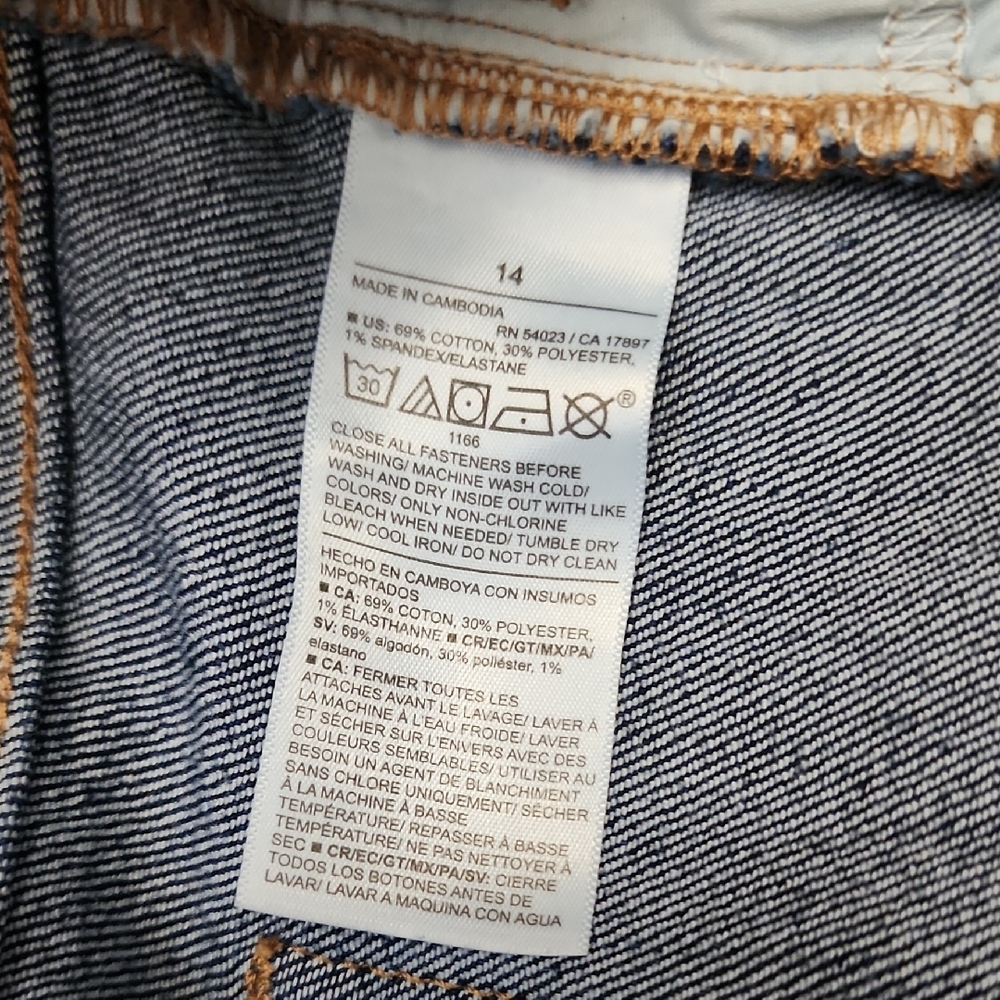 Old Navy Women's Dark Blue Flare Jeans - Picture 8 of 9